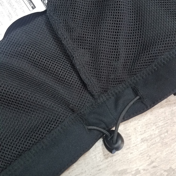 Running Room Windbreaker Jacket pink and black Size Large - Picture 6 of 8